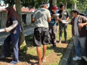 Berbagi Hari Jumat Berkah, BRI Bogor Pajajaran Bagikan Paket Makanan Bagi Warga