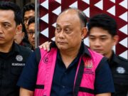 Dua Hari Sial Dadan Hindayana: Kemarin Dicopot Prabowo, Sore Ini Berompi Pink Kejagung!