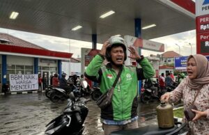 Pertamax Tembus Rp16.250/Liter: Jeritan Ojol dan Ibu Rumah Tangga di Bogor, Dompet Makin Kering!