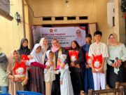 Dapur Tetap Mengepul, Aksi Nyata Endang Setyawati Thohari Bantu Warga Pra-Sejahtera Bogor