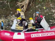 Jaga Sumber Air Baku, Tirta Pakuan dan Bapperida Susuri Cisadane dalam Aksi Bebersih Hari Jadi Bogor