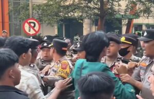 Aksi Tolak UU Polri-TNI Berujung Represif, BEM UIKA Bogor: Kami Membawa Kajian, Tapi Dihadapi dengan Pentungan!