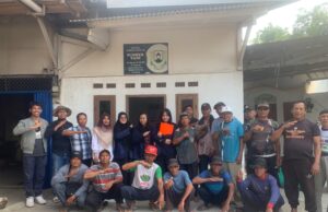 Mahasiswi KKNT IPB Dorong Hilirisasi Padi Berbasis Ekonomi Sirkular, Petani Karawang Diajak Manfaatkan Limbah Penggilingan