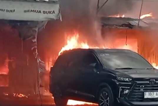 Amuk Si Jago Merah di Jalan Paledang: Warmindo dan 4 Bangunan Hangus Terbakar