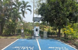 PLN Hadirkan SPKLU Ultra Fast Charging 120 kW di Klub Bogor Raya Sport Club
