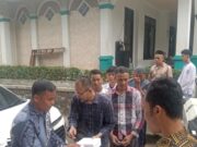 PLN UP3 Bogor Menebar Manfaat Sarapan Gratis kepada Warga Sekitar Kantor UP3 Bogor
