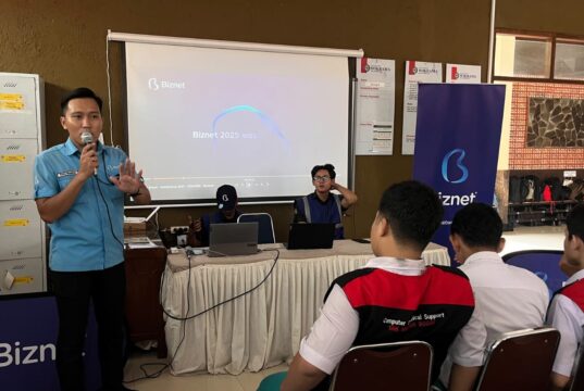 Biznet Goes to School Sambangi SMK Wikrama Bogor: Kupas Tuntas Etika Berinternet Hingga Teknologi Fiber Optik